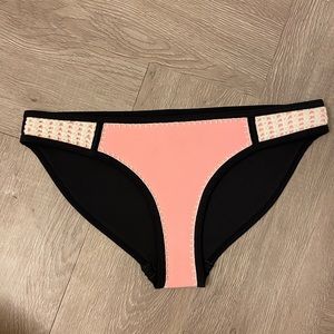 Triangl Pink crochet bikini bottom